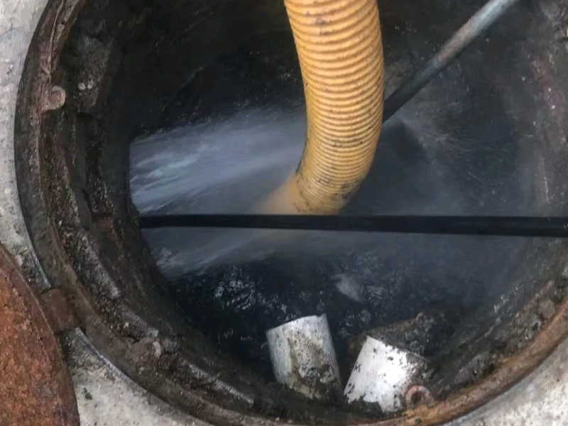温州南白象茶山马桶疏通下水道维修管道清洗化粪池清理